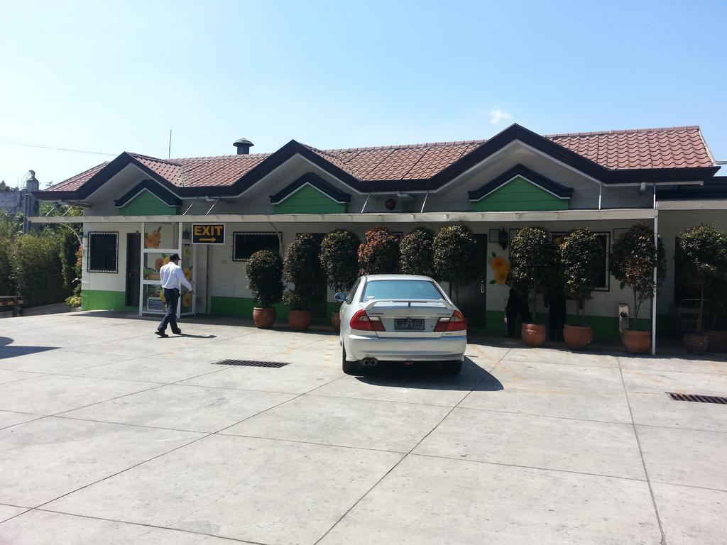 Hollywood Drive-In Hotel Baguio City Eksteriør bilde