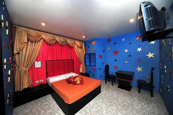 Hollywood Drive-In Hotel Baguio City Eksteriør bilde