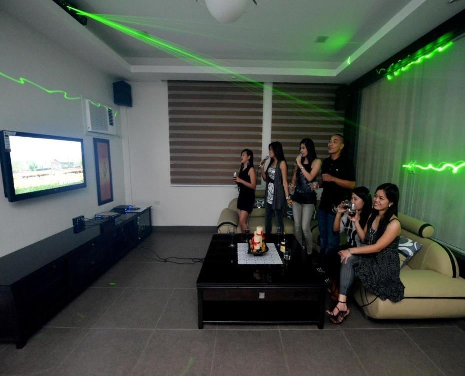 Hollywood Drive-In Hotel Baguio City Rom bilde