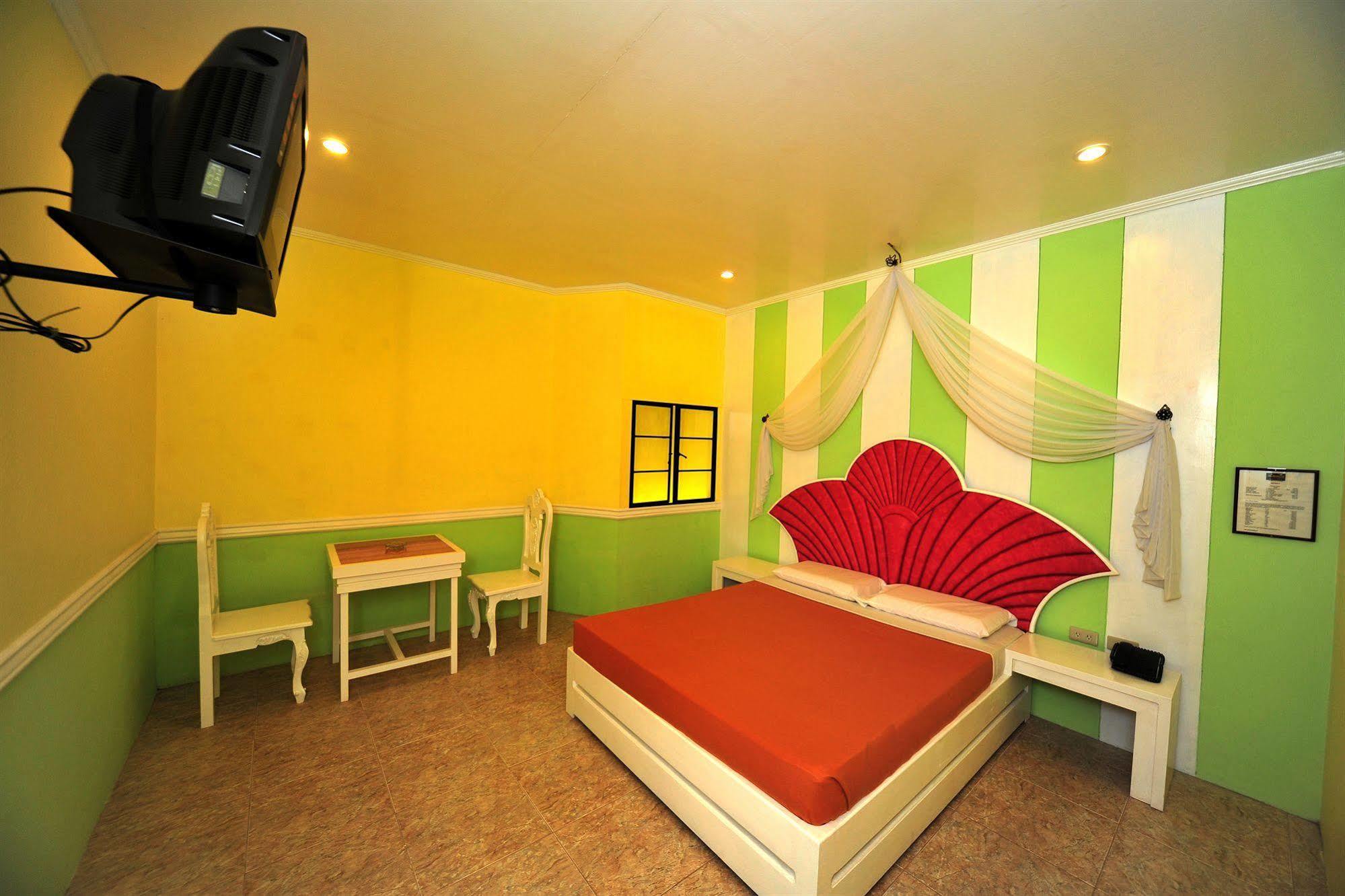 Hollywood Drive-In Hotel Baguio City Eksteriør bilde