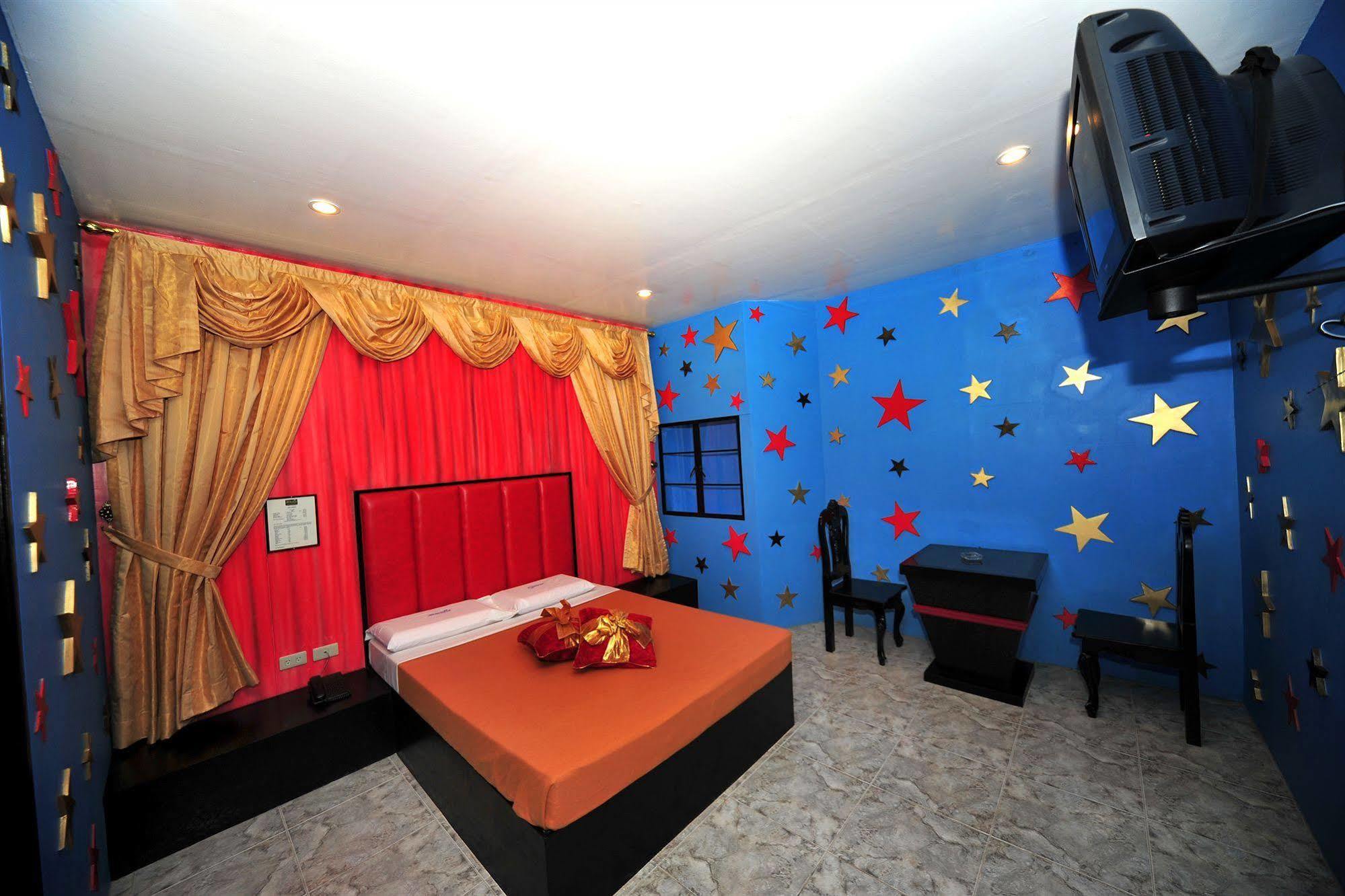 Hollywood Drive-In Hotel Baguio City Eksteriør bilde
